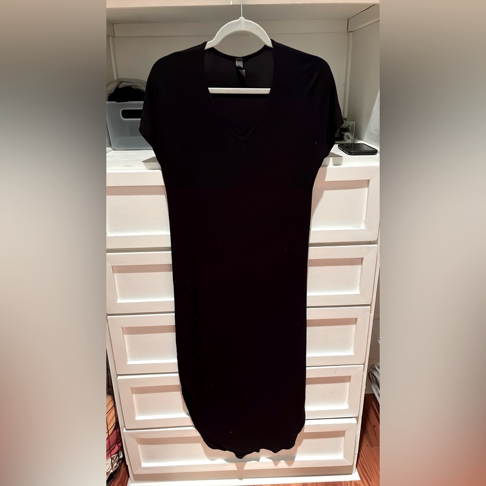 Francesca’s MIDI T-shirt black dress